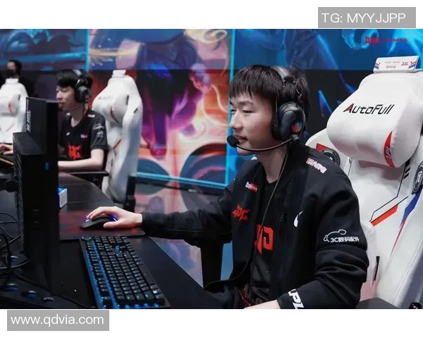 和平精英战术分析：JDG包夹策略的成功与失败探讨