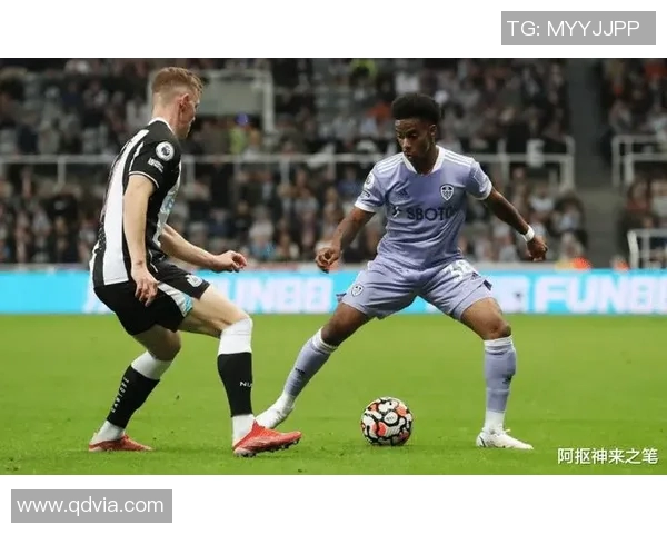 利兹联队主场迎战雷丁队期待激烈对决与精彩进球瞬间