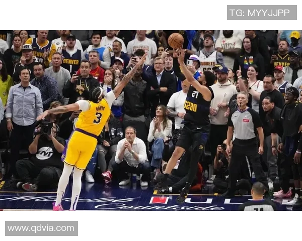 勇士与湖人激战2017年11月30日精彩回顾与赛后分析