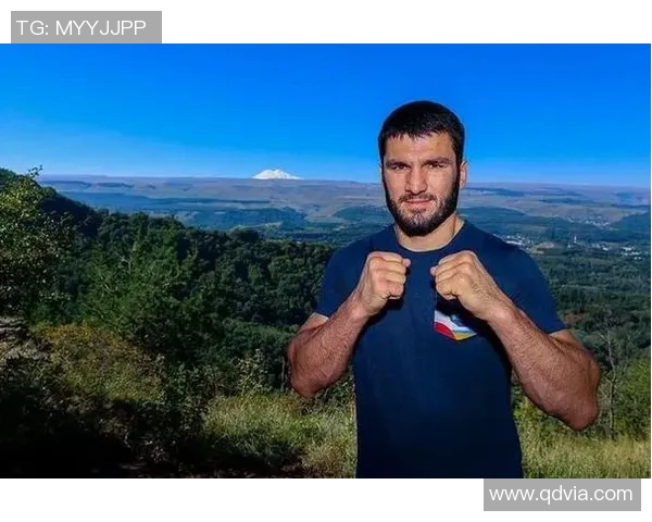 埃及魔山与东欧大炮的巅峰对决谁才是足球世界的真正霸主