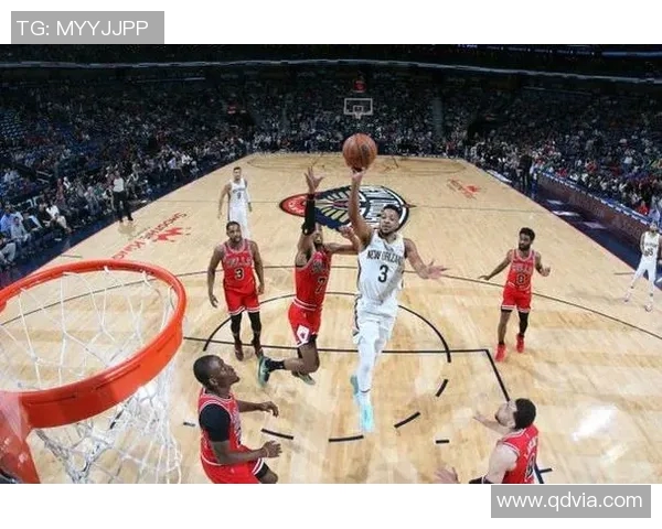 尼克斯与鹈鹕激战正酣腾讯直播全程呈现精彩瞬间