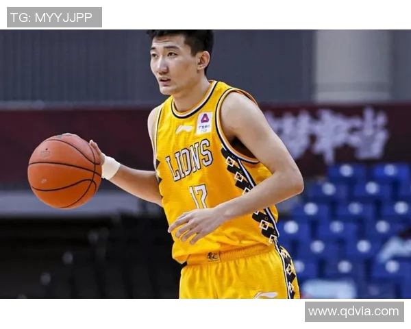 孙铭徽的篮球之路：从默默无闻到闪耀赛场的传奇成长故事