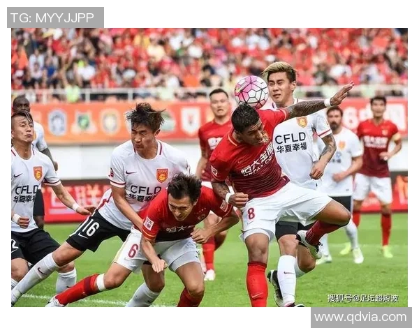 广州富力迎战河北幸福争夺中超联赛关键三分的精彩对决