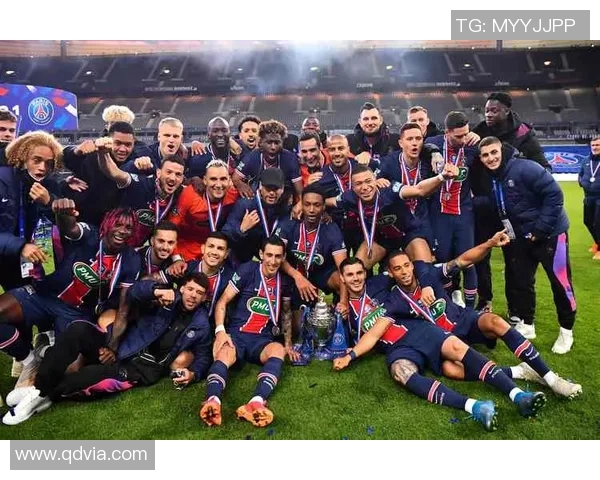 欧冠激战巴黎圣日耳曼对阵里昂精彩直播全程回顾与分析 欧冠激战巴黎圣日耳曼对阵里昂精彩直播全程回顾与分析