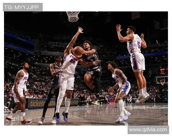 篮网与太阳激战正酣球迷热议比赛精彩瞬间与战术分析