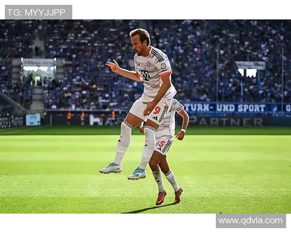 莱万回归安联球场遭拜仁球迷嘘声四起直言忘恩负义情绪高涨