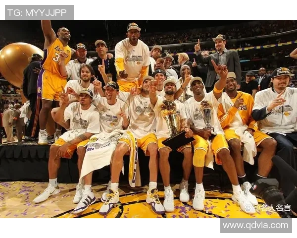 2002年湖人与国王第七场激战回顾篮球历史上的经典对决与传奇时刻 2002年湖人与国王第七场激战回顾篮球历史上的经典对决与传奇时刻