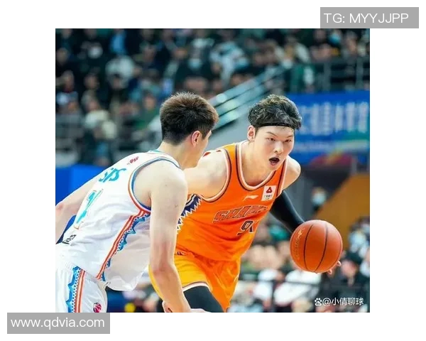 2016年CBA季后赛广东队对阵新疆队的精彩对决回顾与分析